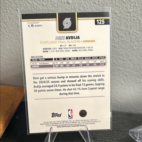 Portland Trail Blazers Topps NBA Black out Demi Avdija 29/99 refractor - Picture 2 of 3